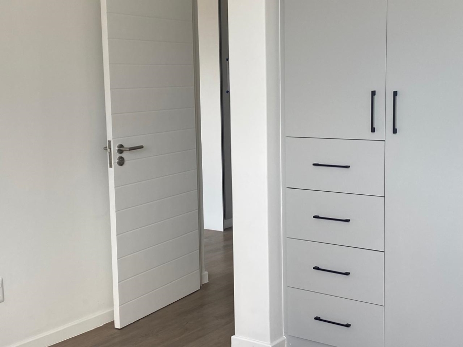 2 Bedroom Property for Sale in Claremont Western Cape